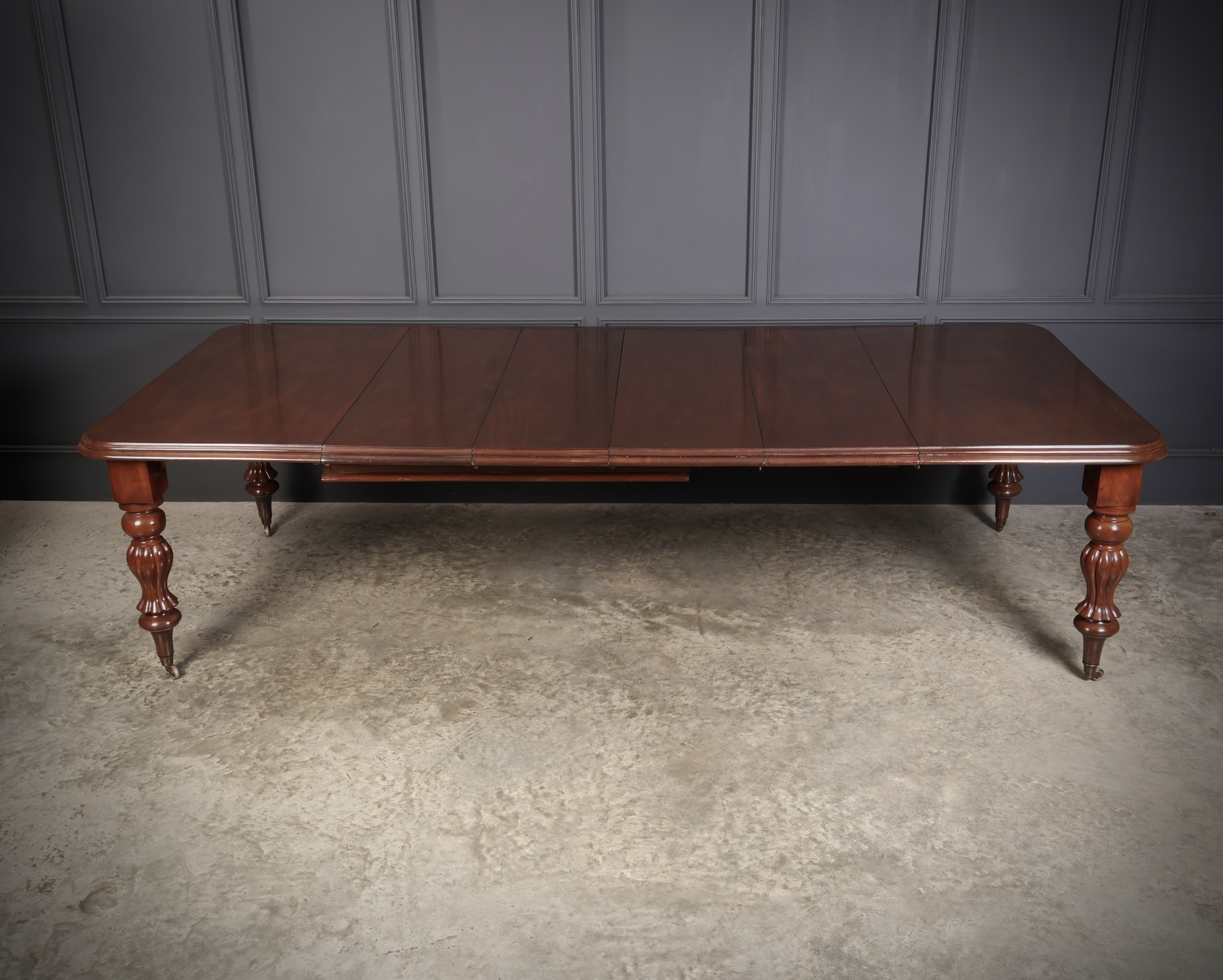 Early Victorian Mahogany Extending Dining Table Antique dining Antique Furniture 9